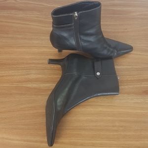 Anne Klein iFlex high heels black leather zipper